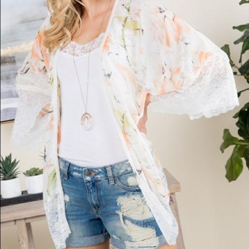 Lace Kimono - Picture 2 of 2